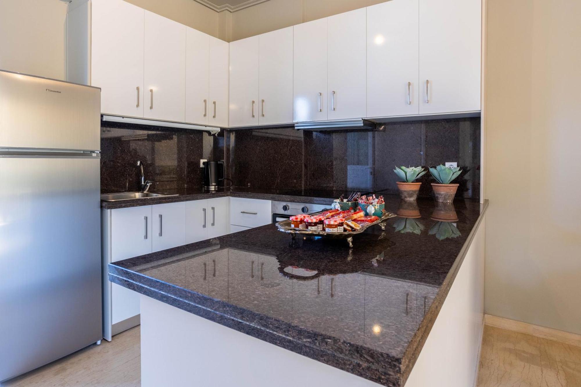 Villy'S Comfort Zone Apartments Kalamáta Kültér fotó